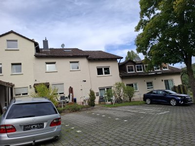 8-Mehrfamilienhaus in ruhiger Lage im Taunus, Renditeobjekt, 16 km nach Wiesbaden