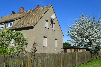 PROVISIONSFREI   Doppelhaushälfte mit viel Potenzial in Frohburg – Elbisbach
