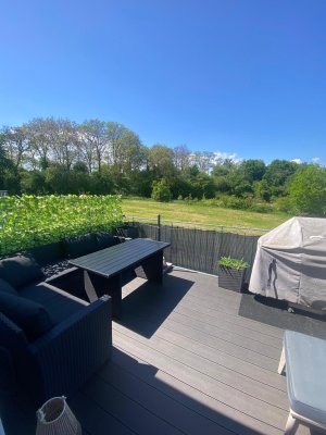 Helle Vierzimmerwohnung mit Balkon und Garten