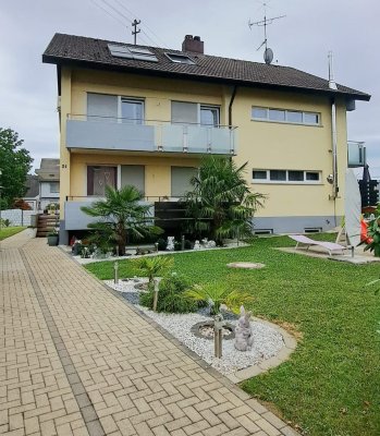 Modernisierte 3-Zimmer-Wohnung mit einem Garten in ruhiger Lage
