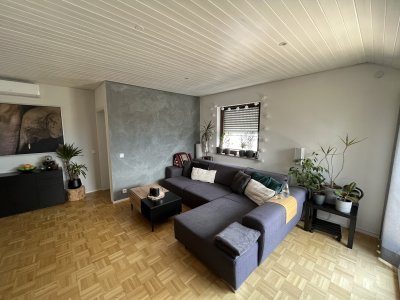 Moderne vollklimatisierte 3-Zimmer Wohnung mit Dachterrasse