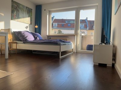 Hübsch modernisierte Wohnung, voll möbliert, mietbereit in München