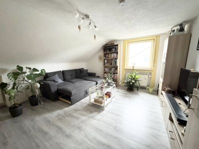 Charmante 4-Zimmer DG-Wohnung mit eigenem Garten+Garage+Stellplatz in TOP Lage!