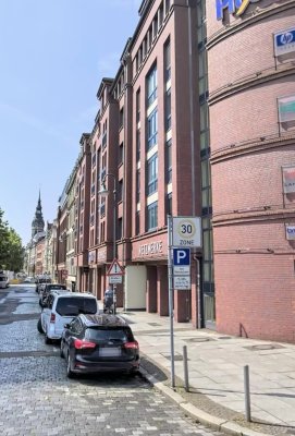 Eingerichtete 2-Zimmer Wohnung mit KFZ-Stellplatz im Zentrum