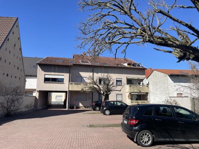 Gepflegtes Mehrfamilienhaus mit 10 Wohnungen