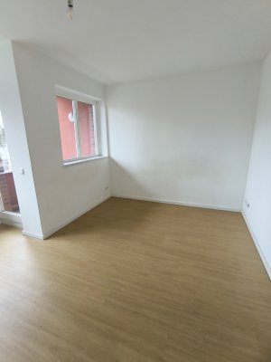 Gepflegte 2-Zimmer-Wohnung mit Balkon im 1. OG in Zwenkau