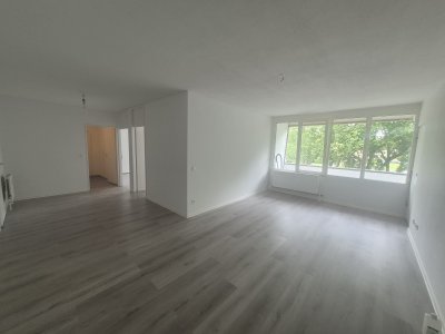 3 Zimmer Wohnung frisch renoviert mit Keller, Balkon