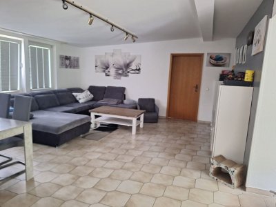 Große DG-Wohnung in Siegen Achenbach Waldrandlage 750 € + NK