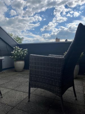 Helle 3,5 Zimmer Wohnung mit uneinsehbarer Loggia in Nürtingen zu vermieten