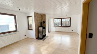Schöne 2,5 Zimmer Hochparterre-Erdgeschosswohnung mit Gartenterasse