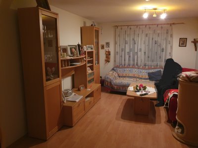 Geschmackvolle, gepflegte 2,5-Zimmer-Wohnung mit Balkon in Ichenhausen