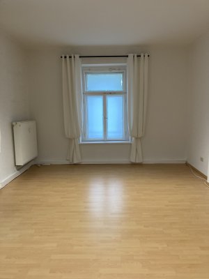 Schöne Wohnung mit vier Zimmern in der Innenstadt Zwickau