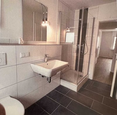 Gepflegte 2-Zimmer-Wohnung mit Balkon im 2. OG in Krefeld-Cracau