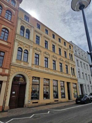 8-Raumwohnung in der Innenstadt für Gewerbe