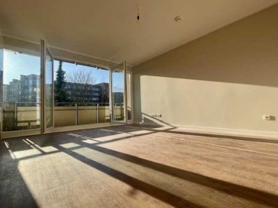 Reserviert -Schöne, sanierte 1-Zimmer-Wohnung in zentraler Lage - courtagefrei