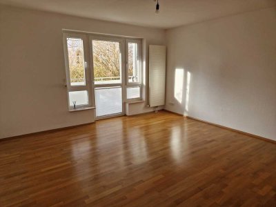 3 Zimmer Wohnung Hochparterre mit Balkon in Kassel-West