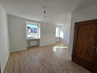Frisch renovierte 2-Zimmer-Wohnung in direkter Lage zur Ohligser Fussgängerzone