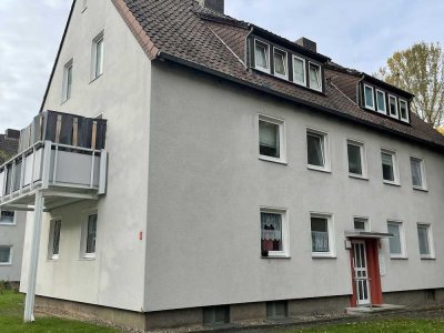 WWS - teilmöblierte DG-Wohnung mit EBK sucht Nachmieter