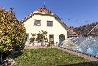 GERÄUMIGES, ENERGIE-EFFIZIENTES FAMILIENDOMIZIL IM ALTEN ORTSKERN VON BREITENWAIDA1