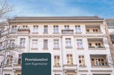 Bezugsfrei: Charmante 2-Zimmer-Wohnung in klassischem Berliner Altbau
