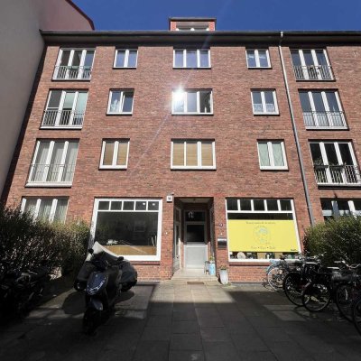 Kapitalanlage: Vermietete 2-Zimmer-Wohnung in Barmbek mit Sanierungsbedarf