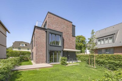 Neubau-Doppelhaushälfte in den Elbvororten