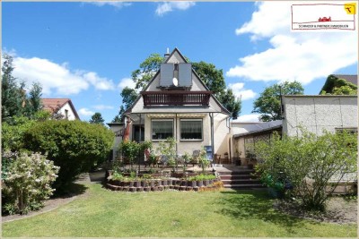 Endlich zu Hause! Einfamilienhaus mit wundervollem Garten, Garage, direkt am Waldrand!