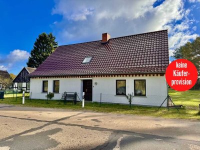 HORN IMMOBILIEN ++ Einfamilienhaus mit Scheune und großem Grundstück in Hintersee