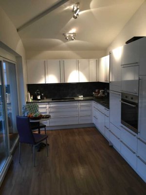 Rheinau: Zentrale, barrierefreie 4-Zi.-Wohnung; Altersgerecht mit Lift u. TG