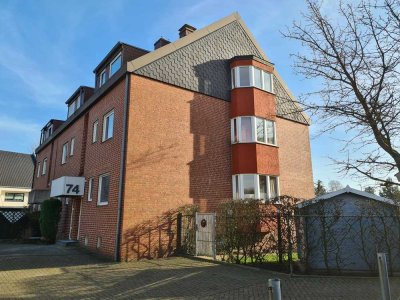 Frisch renoviert - Dachgeschosswohnung mit Balkon in Bottrop-Kirchhellen zu vermieten!