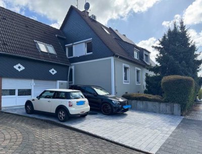 Mehrfamilienhaus mit viel Raum für Ideen in gefragter Lage von Mülheim-Saarn