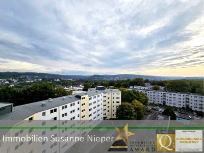 Über den Wolken mit Loggia und Aufzug in Wuppertal Langerfeld