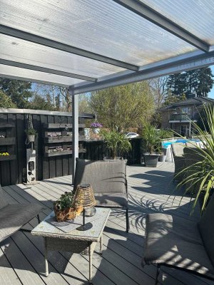Komfortables Wohnen auf hohem Niveau auf ca. 140m² Wohnfläche, 5 Zimmern mit Garten, Garage und Pool