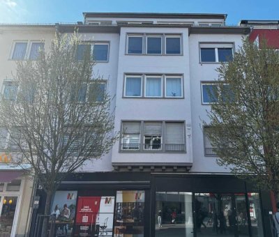 Im Herzen von Gießen: Moderne, schöne & lichtdurchflutete 4 Zimmer-Wohnung mit Dachterrasse