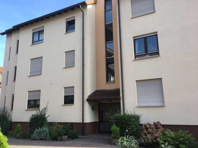 Attraktive 3-Zimmer-Wohnung mit Hobbyraum und 2 Tiefgaragenstellplätzen in Mannheim-Rheinau Süd