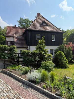 Einfamilienhaus (DHH) mit großem Grundstück in Traumlage von Radebeul