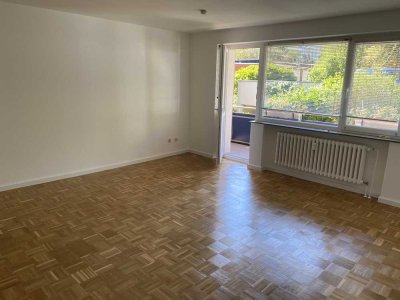 Geschmackvolle, renovierte 1-Zimmer-Wohnung mit geh. Innenausstattung mit EBK