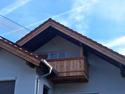 Erstbezug nach Sanierung mit Balkon und Einbauküche: Exklusive 2,5-Raum-Dachgeschosswohnung