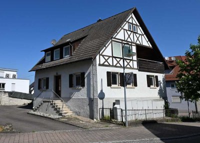 Ideal für Handwerker! Freistehendes Wohnhaus mit Garage und Gewölbekeller in Oedheim!