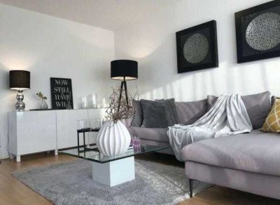 Sofort einzug: Neubau, 3-Zi.-Wohnung mit Loggia und Einbauküche in Maintal