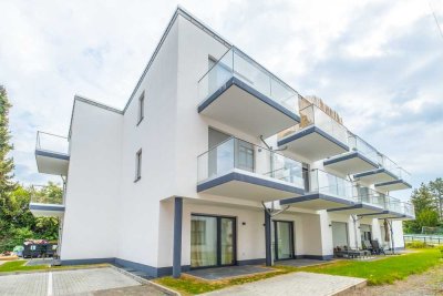 **Direkt am Bahnhof Nied**  vollmöbliertes 1 Zimmer Apartment mit EBK und Balkon