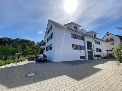Neuwertige Wohnung mit Balkon & top ausgestatteter Küche