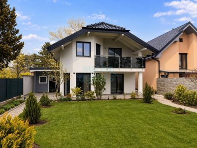 Neuer Preis! Modernes Einfamilienhaus mit ca. 189 m² Nutzfläche, 5 Zimmern und ca. 853 m² Garten