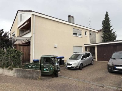 Zweifamilienhaus in begehrter Lage mit naturnahem Garten