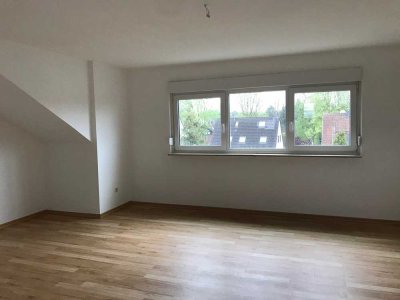 großzügige DG Wohnung mit Fußbodenheizung