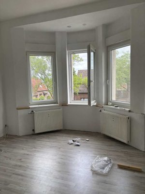 Vier Zimmer in Duisburg: Erstbezug nach Sanierung
