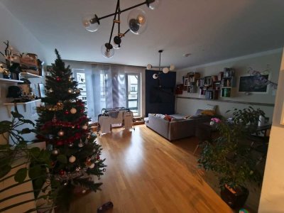 3,5-Zimmer Penthouse Wohnung mit Dachterasse, Einbauküche und 2 Bädern