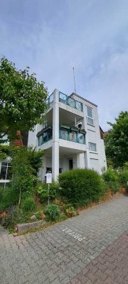Helle und frisch renovierte 80 m2 Wohnung in Idstein/Gänsberg