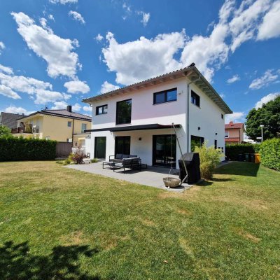 Exklusives Einfamilienhaus in idyllischer Lage in Augsburg-Hammerschmiede