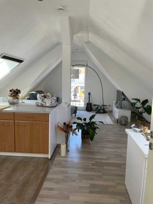 Modernisierte 2-Zimmer-Wohnung mit Einbauküche in Ehningen